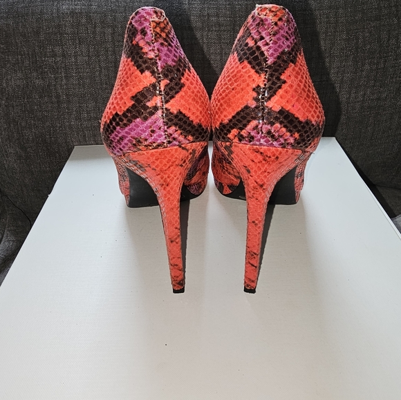 Jessica Simpson heels - Picture 2 of 4